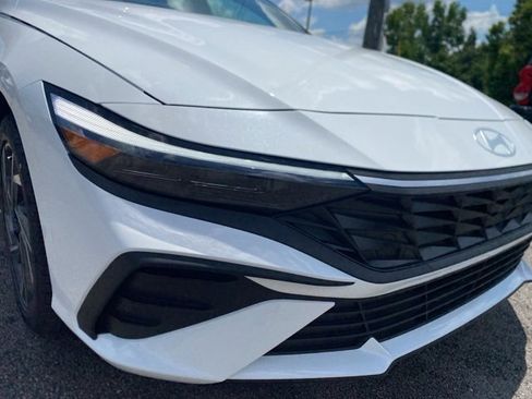 New 2025 Hyundai Elantra Sport FWD image 10