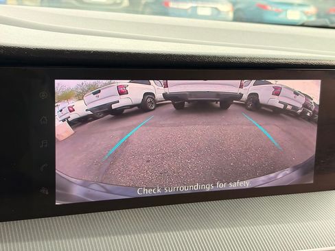 Certified 2025 Nissan Murano SV FWD image 25