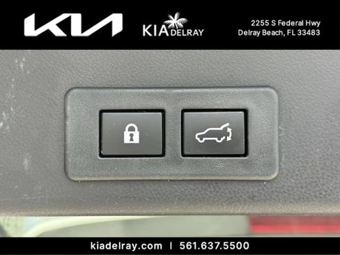 Used 2023 Subaru Ascent Limited AWD/4WD image 9