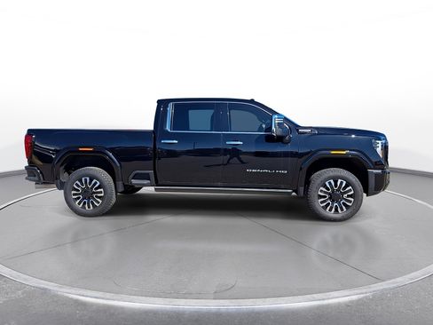 Used 2025 GMC Sierra 3500 Denali Ultimate AWD/4WD image 9