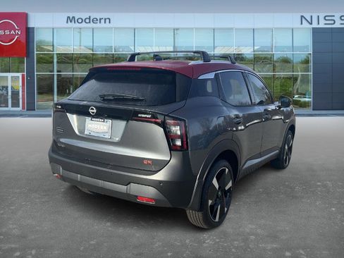 New 2026 Nissan Kicks SR image 5