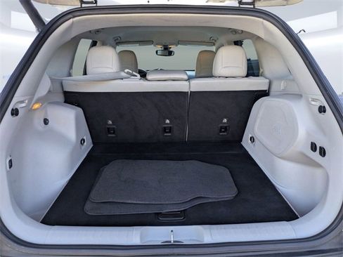 Used 2019 Jeep Cherokee Limited image 17