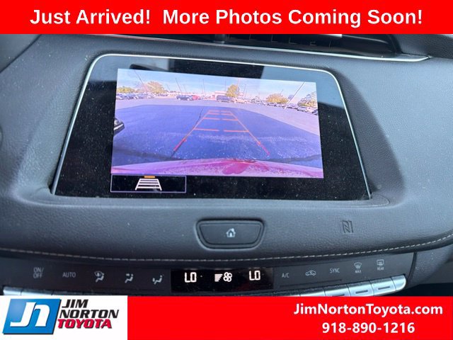 Used 2020 Cadillac XT4 Luxury w/ Cold Weather Package FWD image 13