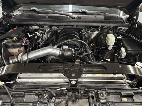 Used 2018 Chevrolet Silverado 1500 LTZ Z71 w/ LTZ Plus Package AWD/4WD image 10