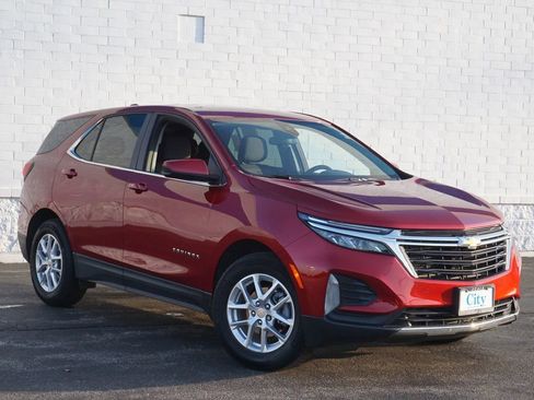 Used 2024 Chevrolet Equinox LT w/ LPO, Floor Liner Package FWD image 3