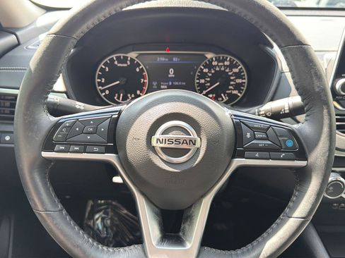 Used 2021 Nissan Altima 2.5 SV w/ SV Premium Package FWD image 13