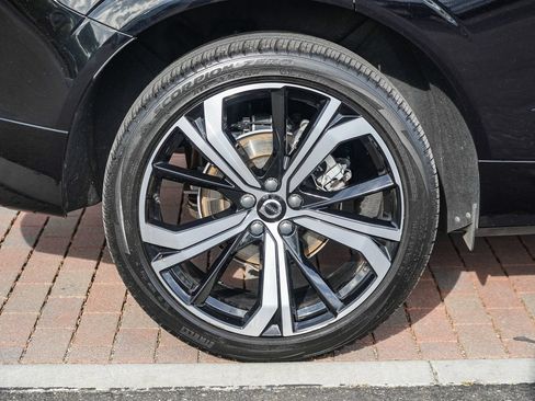Used 2024 Volvo XC60 B5 Ultimate w/ Protection Package Premier AWD/4WD image 13