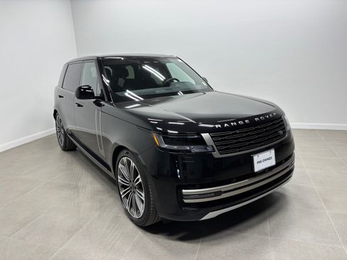 Used 2026 Land Rover Range Rover Long Wheelbase SE AWD/4WD image 4