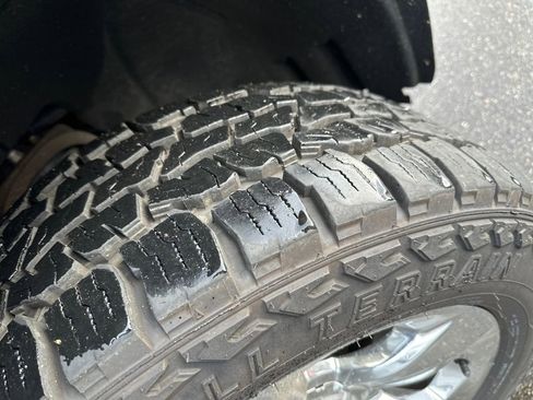 Used 2018 Chevrolet Silverado 1500 LT w/ LT Eassist Package image 18