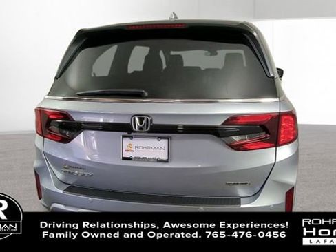 New 2026 Honda Odyssey Touring image 8