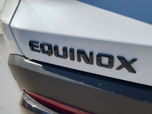 New 2026 Chevrolet Equinox RS w/ Convenience Package III FWD image 5