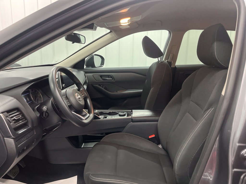 Used 2024 Nissan Rogue S AWD/4WD image 18
