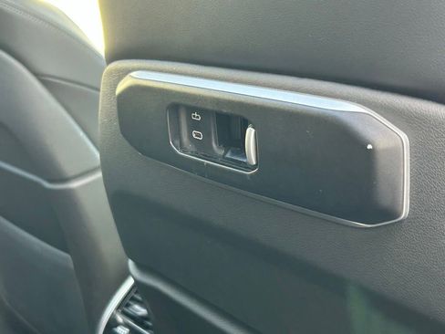 Used 2026 BMW X5 sDrive40i image 34