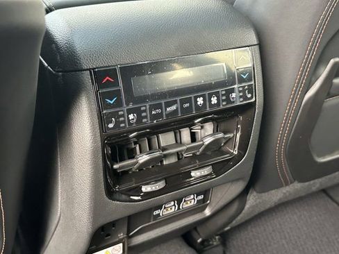 New 2025 Jeep Grand Cherokee Summit image 26