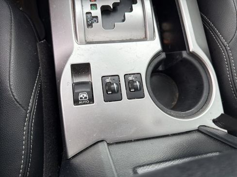 Used 2018 Toyota 4Runner SR5 Premium RWD image 21
