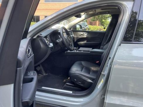 Used 2024 Volvo XC60 B5 Core w/ Climate Package AWD/4WD image 7