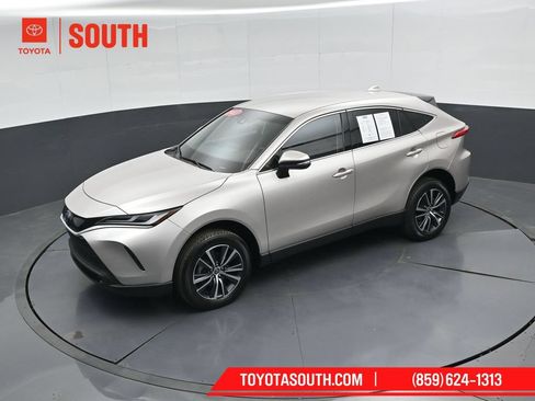 Used 2023 Toyota Venza LE AWD/4WD image 52