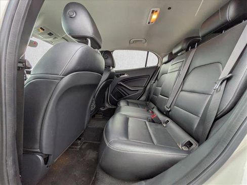 Used 2015 Mercedes-Benz GLA 250 4MATIC image 16