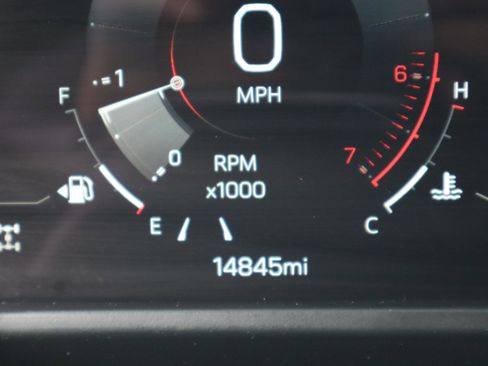 Used 2025 GMC Acadia AT4 w/ Luxury Package AWD/4WD image 24