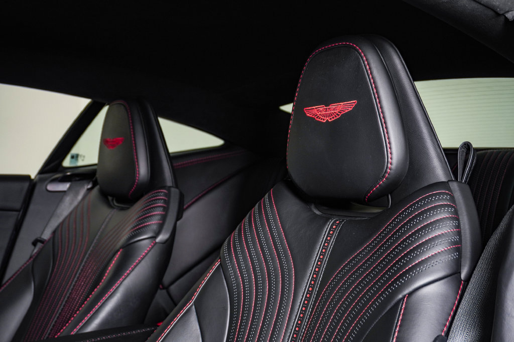 Used 2021 Aston Martin DB11 Coupe RWD image 20