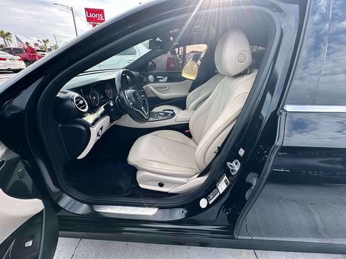 Used 2019 Mercedes-Benz E 300 4MATIC image 9