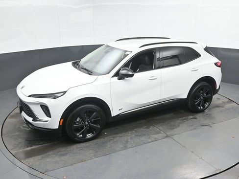 Used 2024 Buick Envision Sport Touring image 37