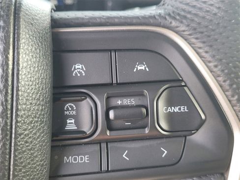 Used 2025 Toyota Tacoma TRD Sport image 29