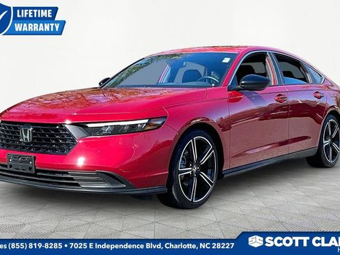 Used 2023 Honda Accord Sport image 3