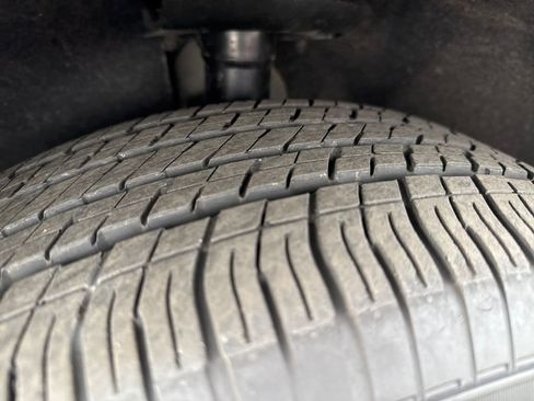 Used 2025 Chrysler Pacifica Select image 31