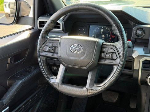 Certified 2025 Toyota Tacoma SR5 AWD/4WD image 13