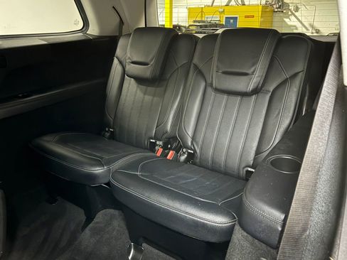 Used 2014 Mercedes-Benz GL 450 4MATIC w/ Lane Tracking Package image 19