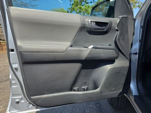 Used 2023 Toyota Tacoma SR w/ SR Convenience Package image 29