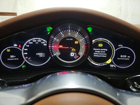 Used 2018 Porsche Panamera 4 w/ Premium Package image 5