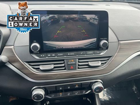 Used 2024 Nissan Altima 2.5 SV FWD image 41