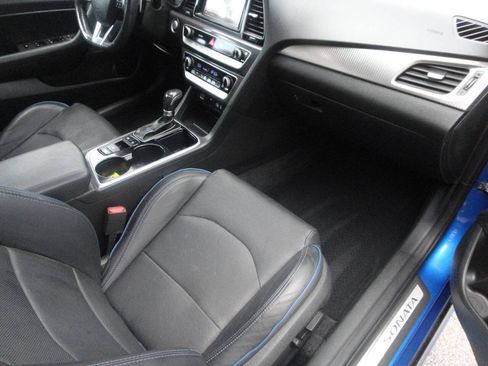 Used 2018 Hyundai Sonata Limited FWD image 15
