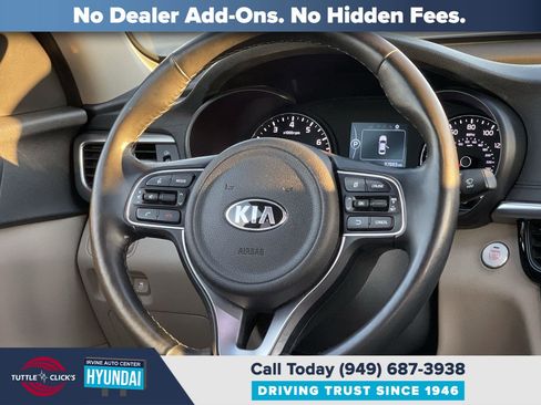 Used 2017 Kia Optima EX w/ Premium Package image 15