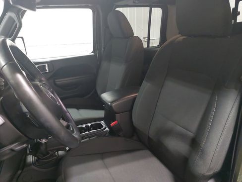 Used 2022 Jeep Gladiator Sport image 14