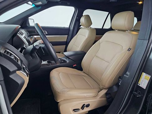Used 2016 Ford Explorer XLT w/ Equipment Group 202A image 23