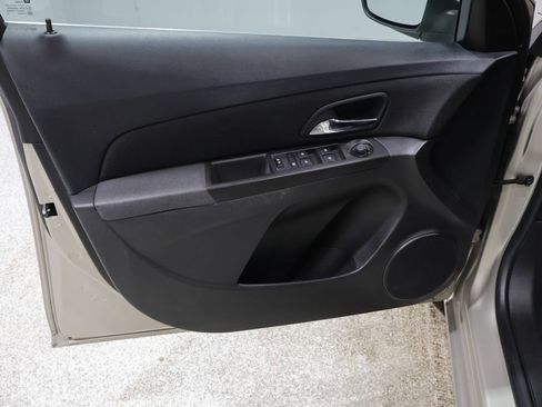 Used 2016 Chevrolet Cruze Eco image 13