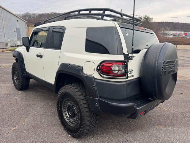 Used 2014 Toyota FJ Cruiser 4WD w/ Upgrade Package image 3