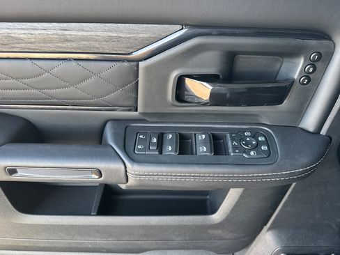 New 2026 RAM 2500 Limited AWD/4WD image 10