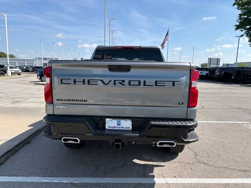 New 2026 Chevrolet Silverado 1500 LT Trail Boss w/ LPO, Dark Essentials Package AWD/4WD image 4