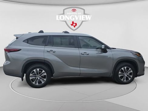 Certified 2026 Toyota Highlander XLE AWD/4WD image 6