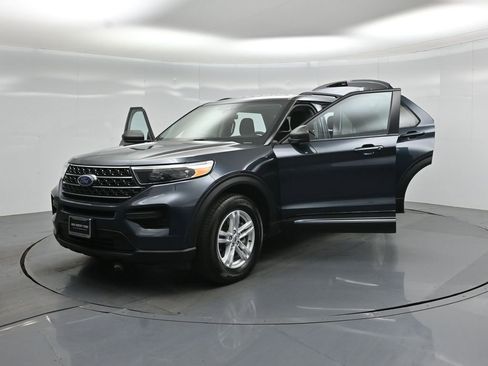 Certified 2023 Ford Explorer XLT RWD image 29