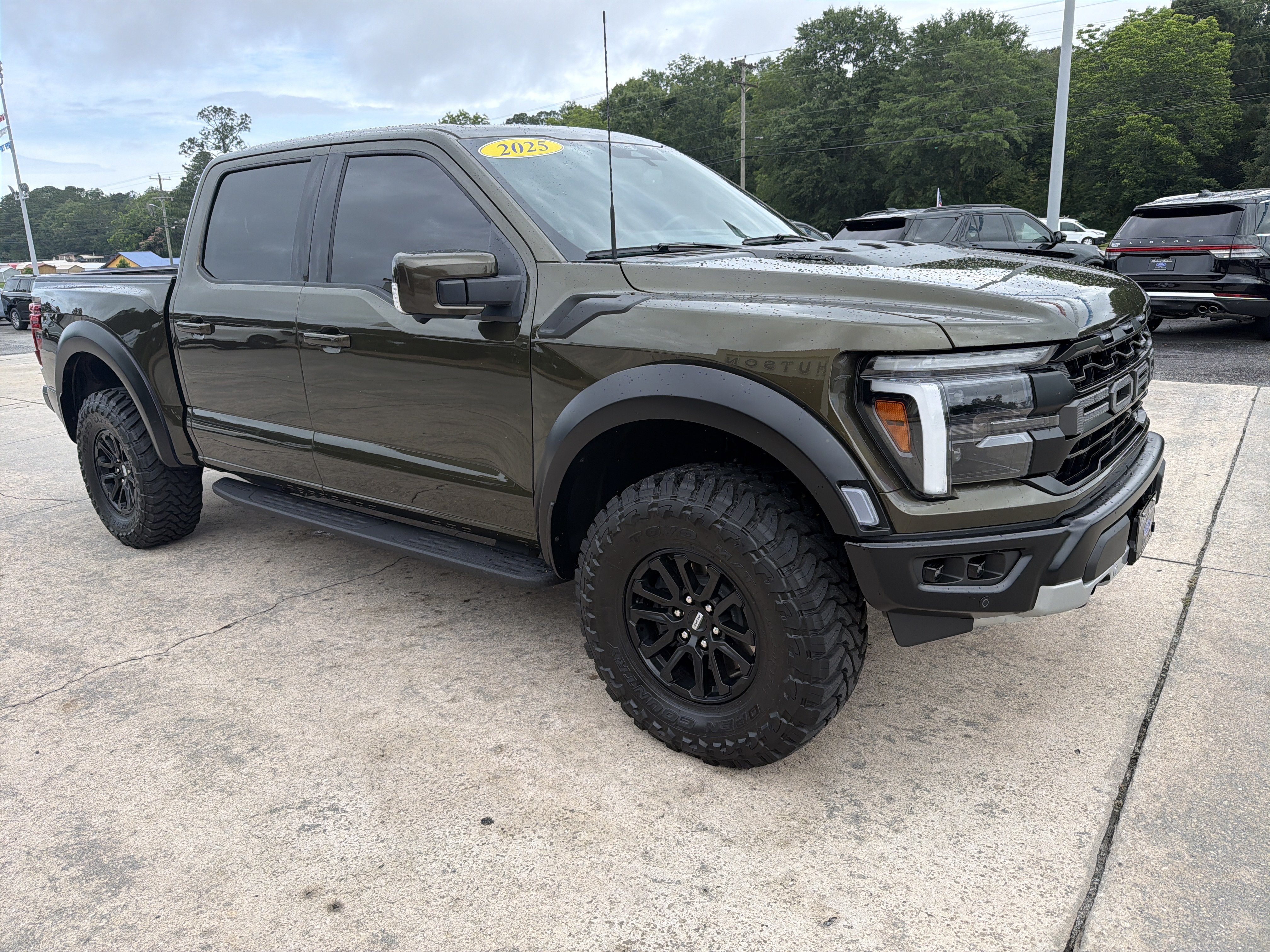 Used 2025 Ford F150 Raptor AWD/4WD image 4