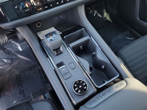 New 2025 Nissan Pathfinder Rock Creek image 13