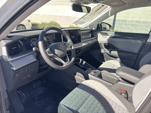 New 2026 Volkswagen Tiguan S image 9