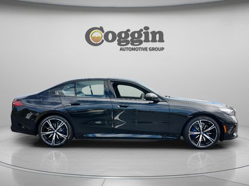 New 2026 BMW 530i w/ M Sport Package RWD image 7