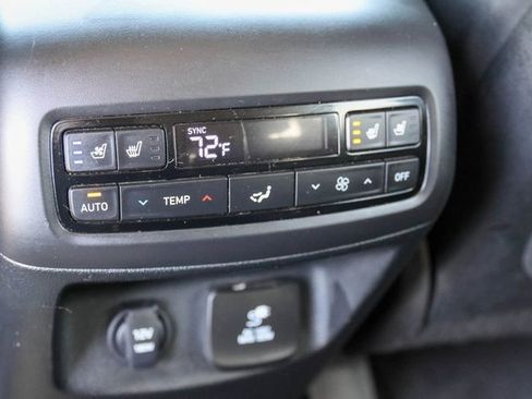 Used 2022 Hyundai Palisade Limited image 25