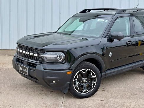 Certified 2025 Ford Bronco Sport Outer Banks w/ Outer Banks Tech Package+ AWD/4WD image 2